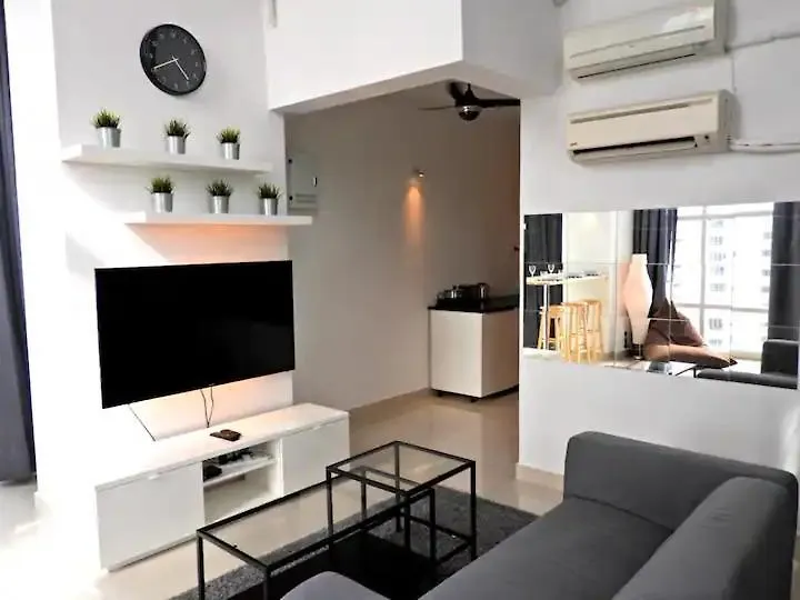 Maritime Suites George Town